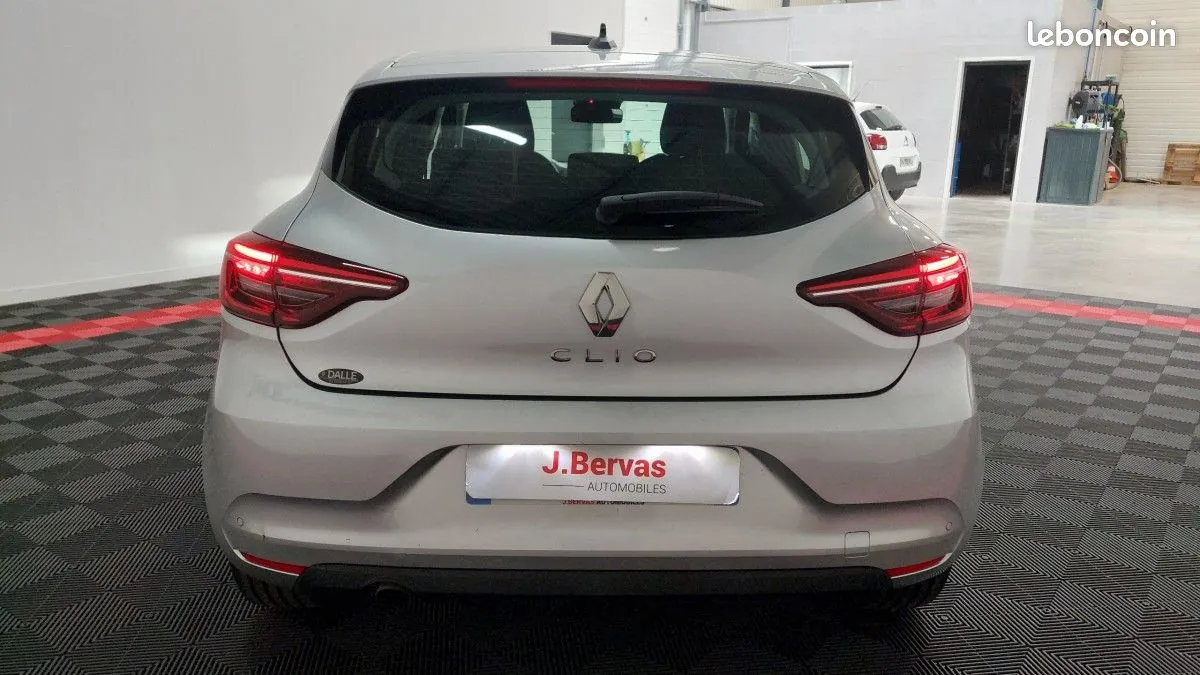 Renault Clio 2022 photo 5