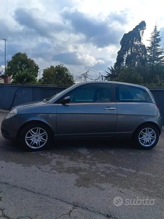 Lancia Ypsilon 2004 photo 3