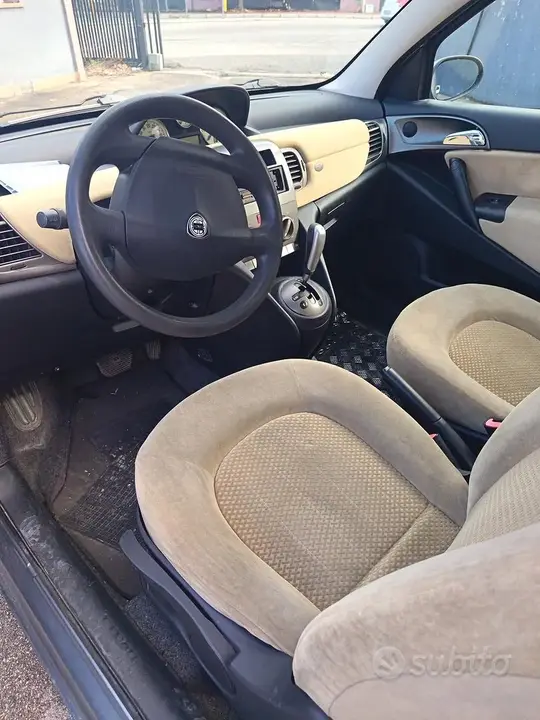 Lancia Ypsilon 2004 photo 4