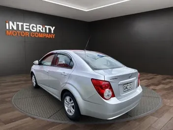 Holden Barina 2013 photo 3