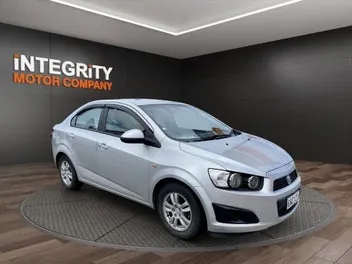 Holden Barina 2013 photo 2