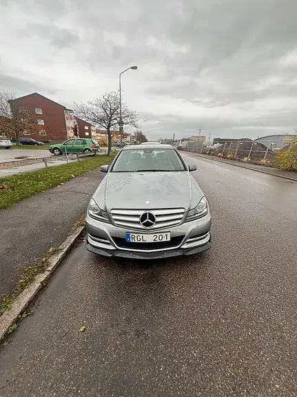Mercedes-Benz C 250 2012 photo 2