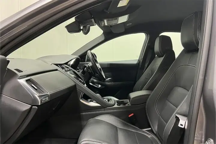 Jaguar E-Pace 2023 photo 4