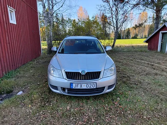 Skoda Octavia 2012 photo 3