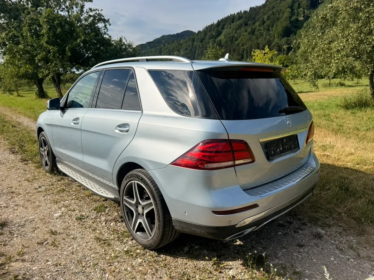 Mercedes-Benz Gle-Class 2017 photo 2