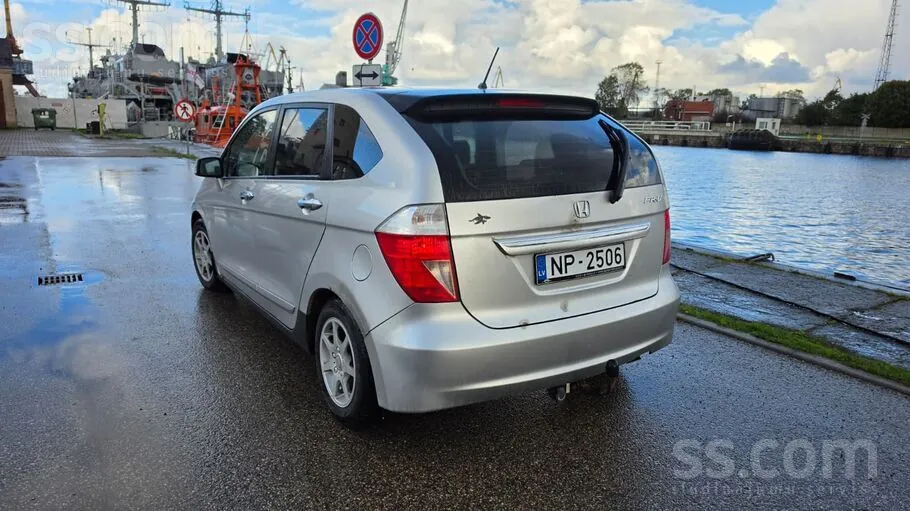 Honda Fr-V 2007 photo 4