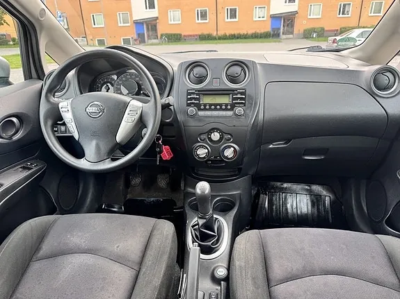 Nissan Note 2015 photo 5