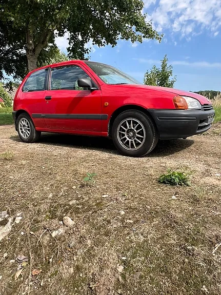 Toyota Starlet 1997 photo 4