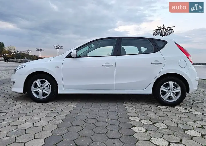 Hyundai I30 2011 photo 4