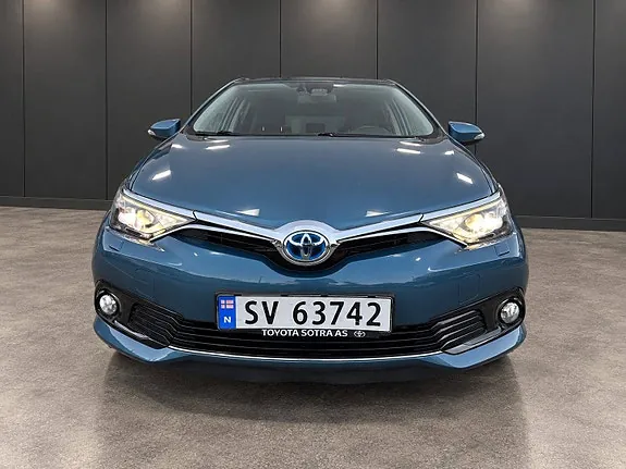 Toyota Auris 2015 photo 2
