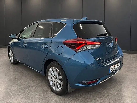 Toyota Auris 2015 photo 5