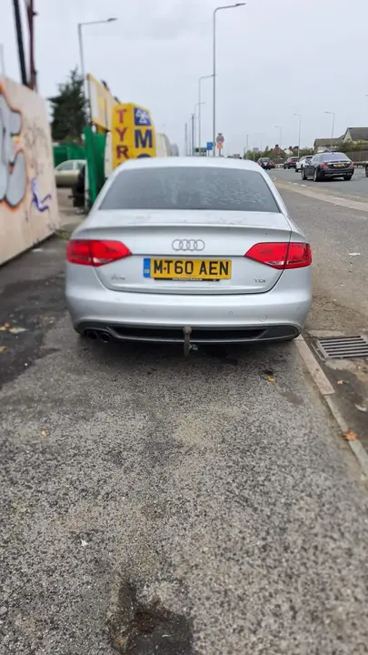 Audi A4 2010 photo 5