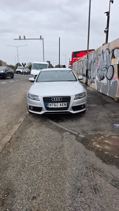 Audi A4 2010 photo 3