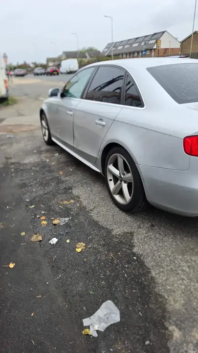 Audi A4 2010 photo 4