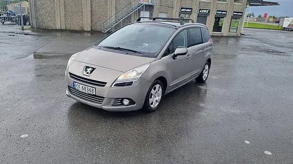 Peugeot 5008 2013 photo 2