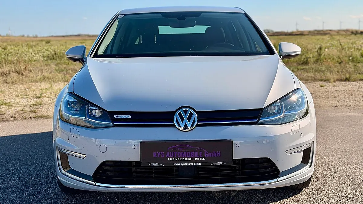 Volkswagen Golf 2018 photo 2