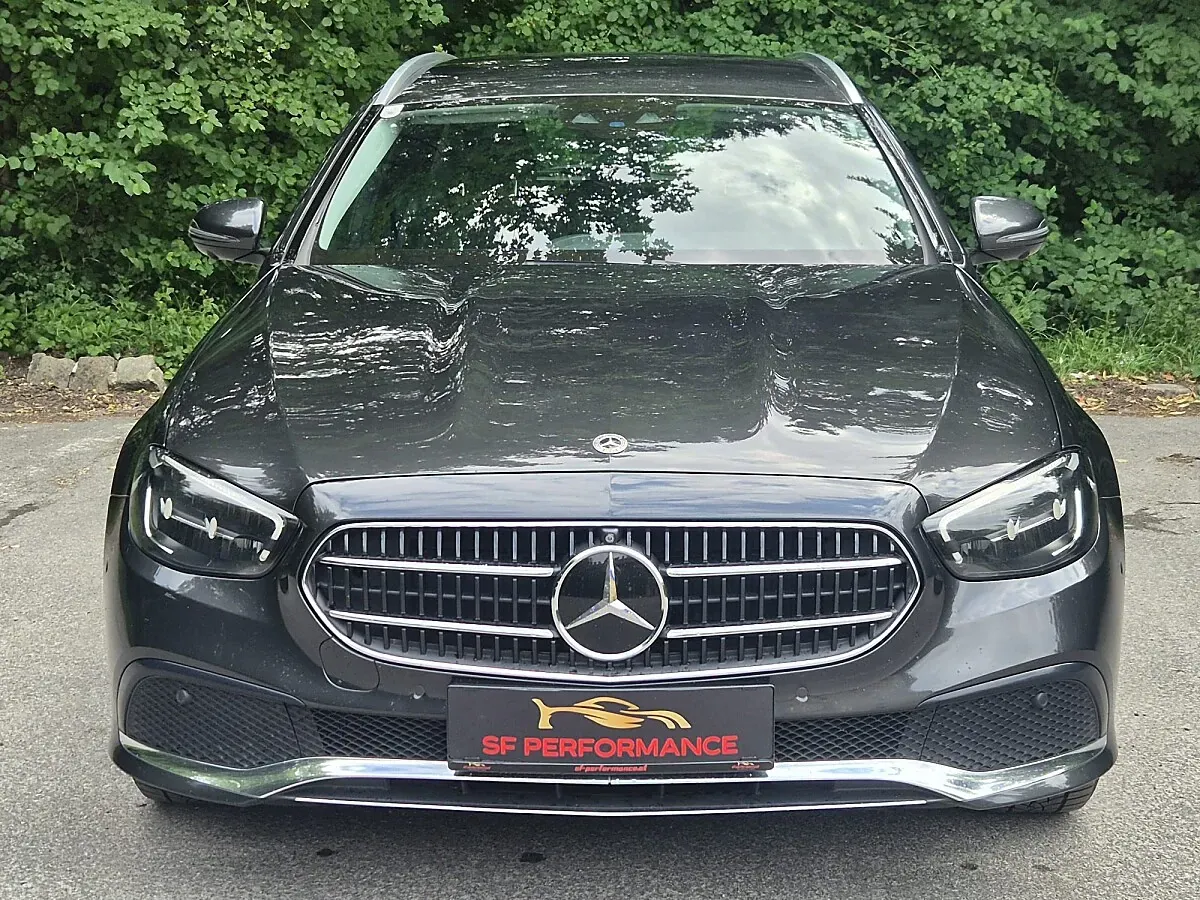 Mercedes-Benz E-Class 2022 photo 2