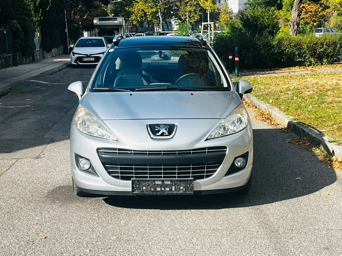 Peugeot 207 2011 photo 2