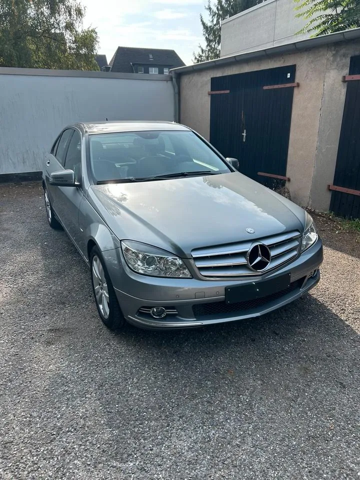 Mercedes-Benz C180