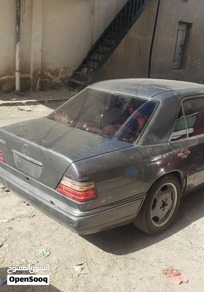 Mercedes-Benz E-Class 1994 photo 3