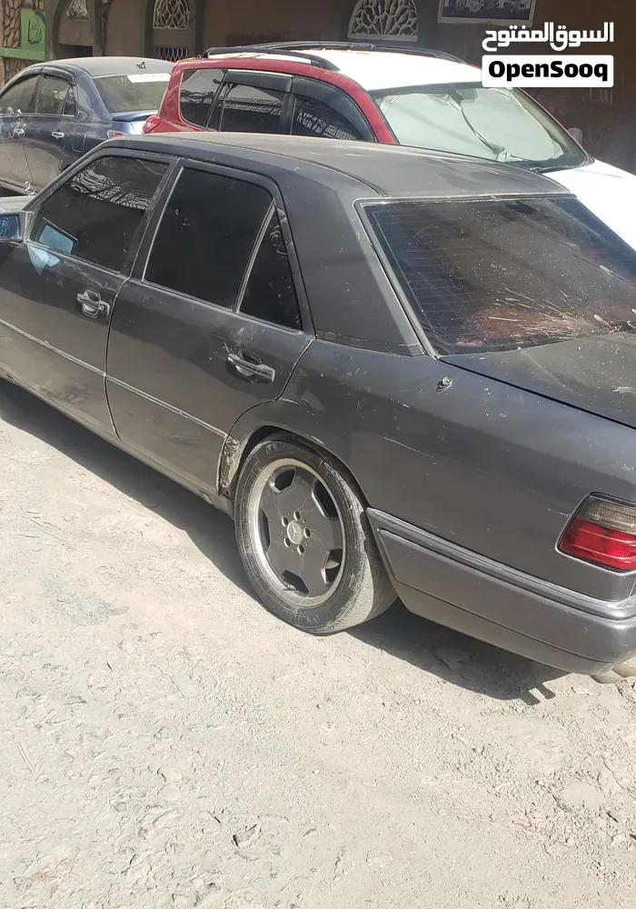 Mercedes-Benz E-Class 1994 photo 4