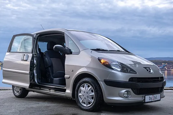 Peugeot 1007 2005 photo 3
