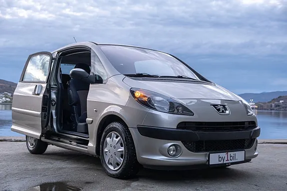 Peugeot 1007 2005 photo 2