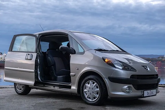 Peugeot 1007 2005 photo 4