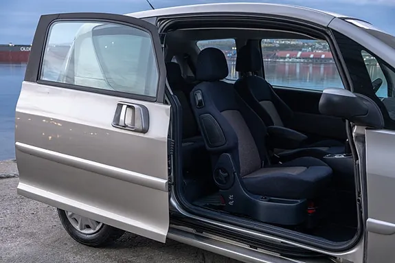 Peugeot 1007 2005 photo 5