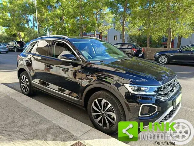 Volkswagen T-Roc 2024 photo 3