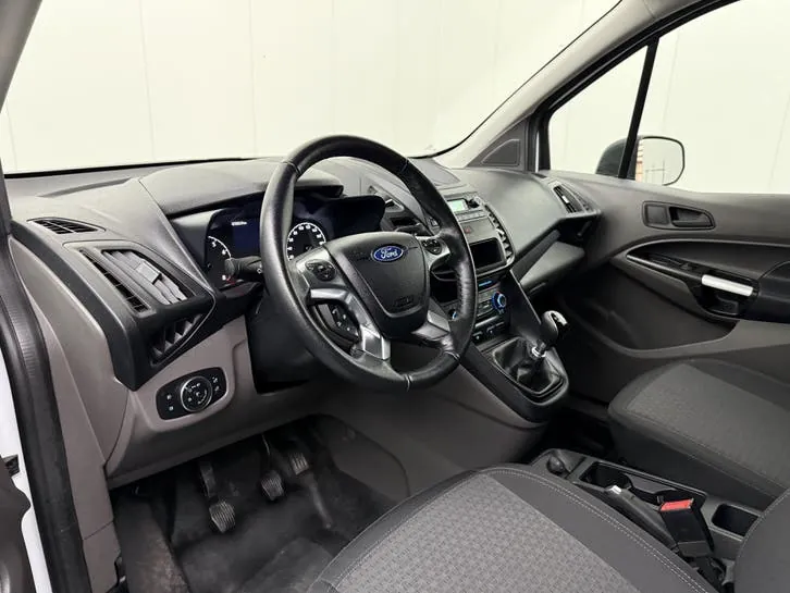 Ford Transit Connect 2024 photo 3