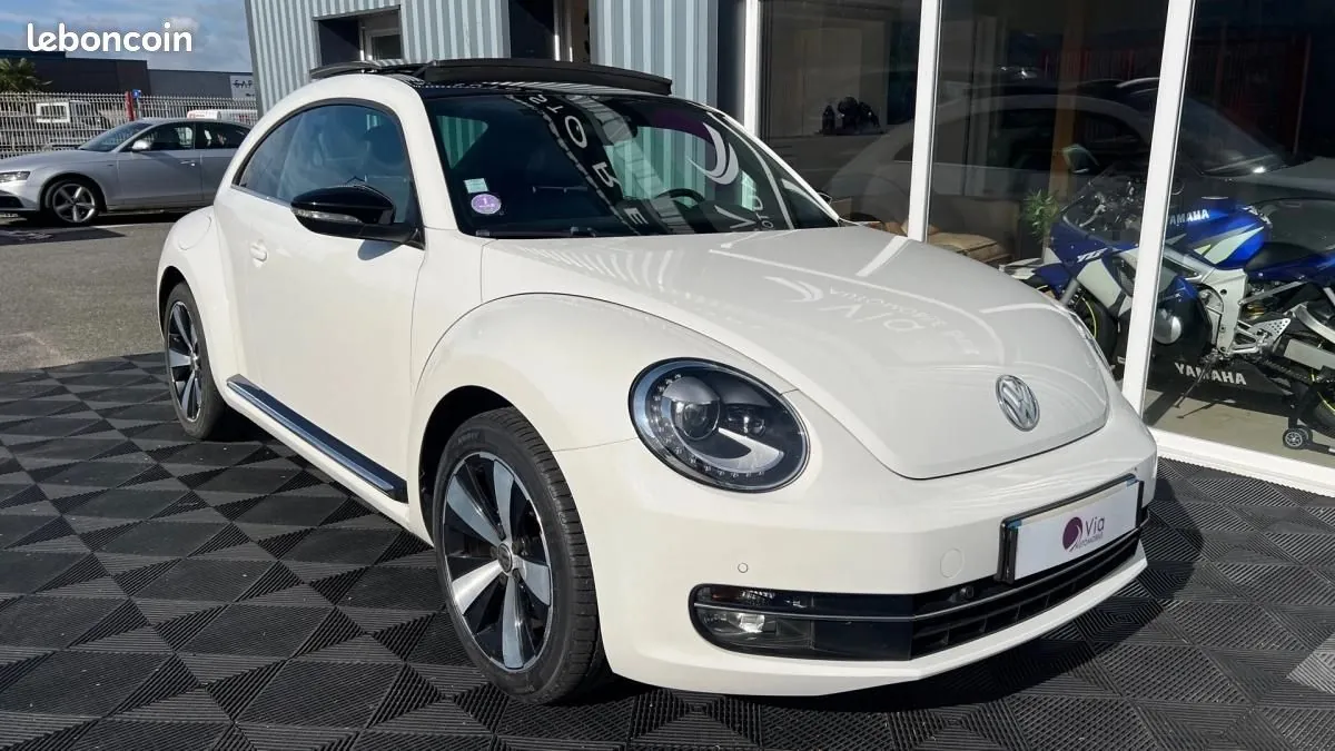 Volkswagen New Beetle 2012 photo 3