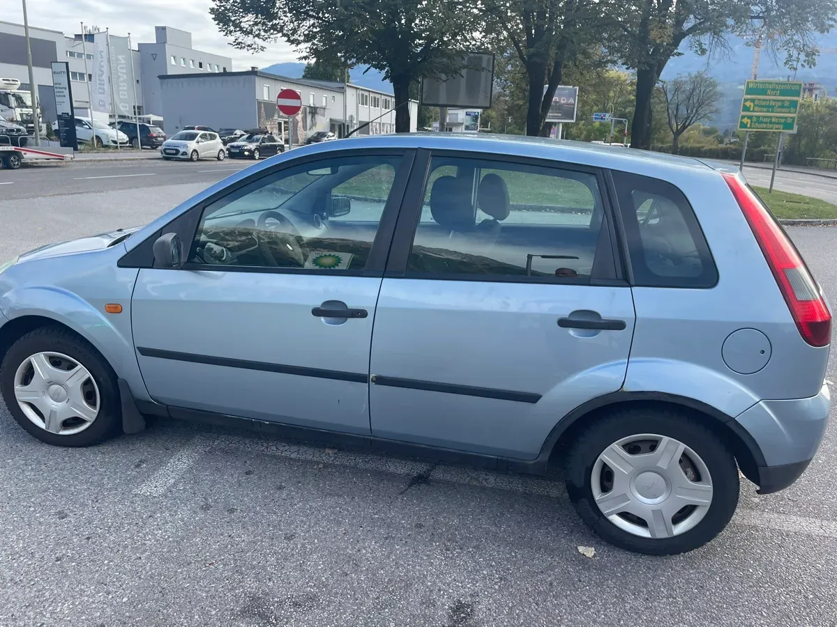 Ford Fiesta 2005 photo 3