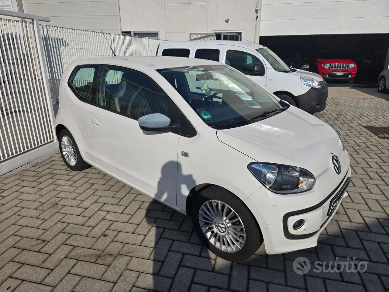 Volkswagen Up 2013 photo 3