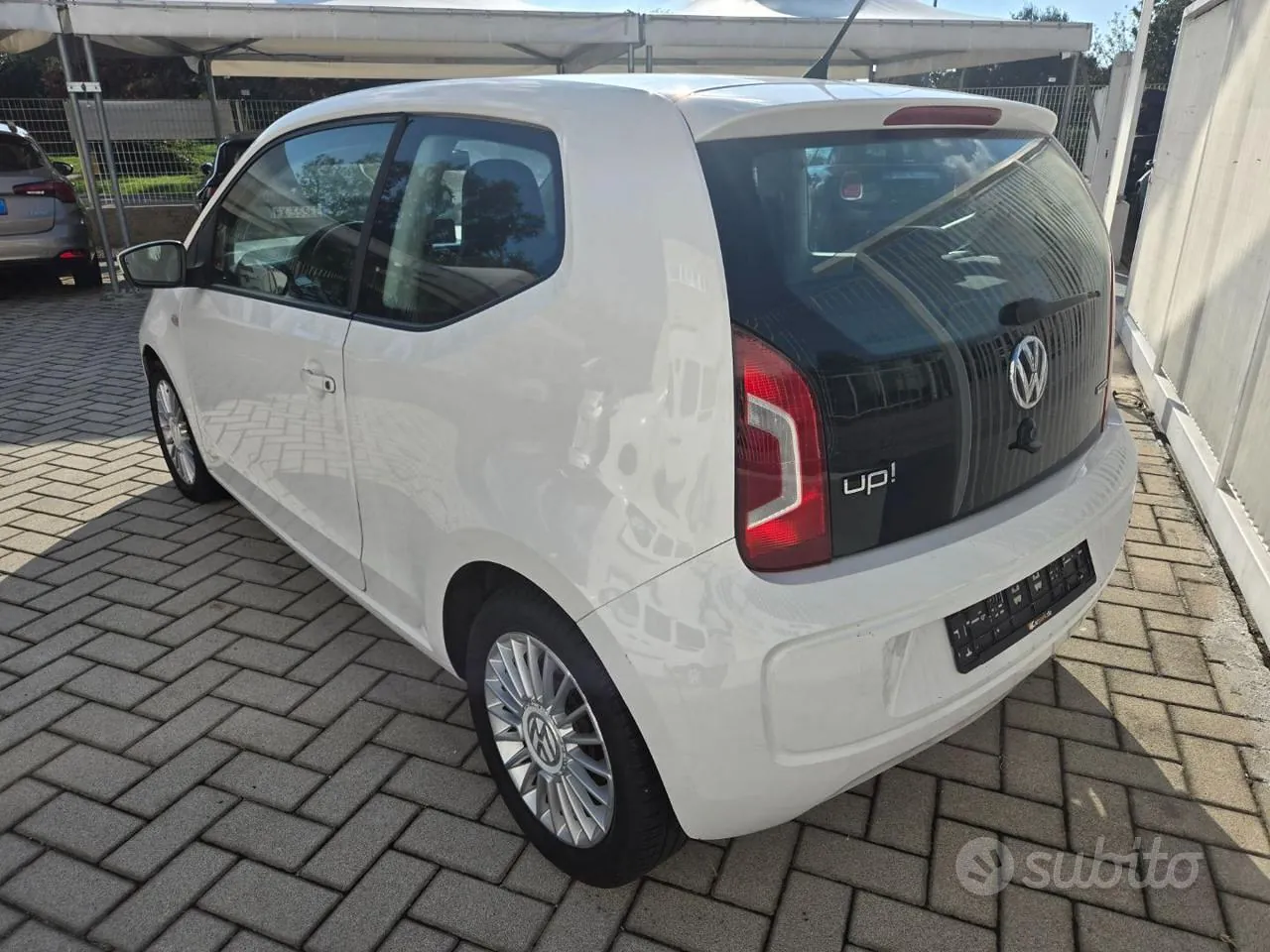 Volkswagen Up 2013 photo 5