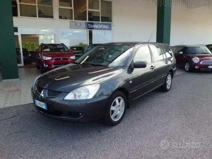 Mitsubishi Lancer 2005 photo 2