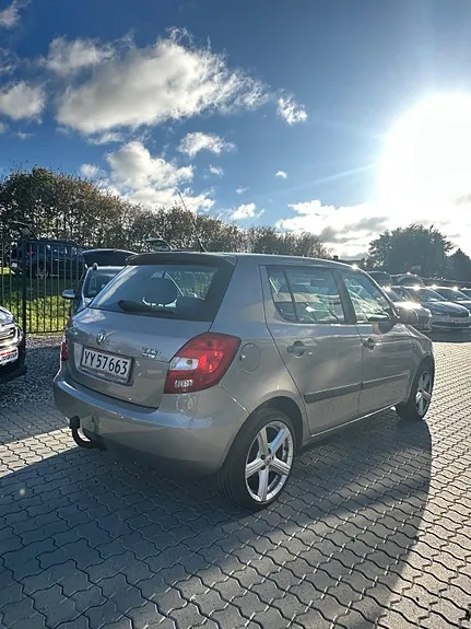 Skoda Fabia 2007 photo 3