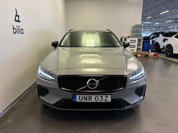 Volvo V60 2025 photo 2