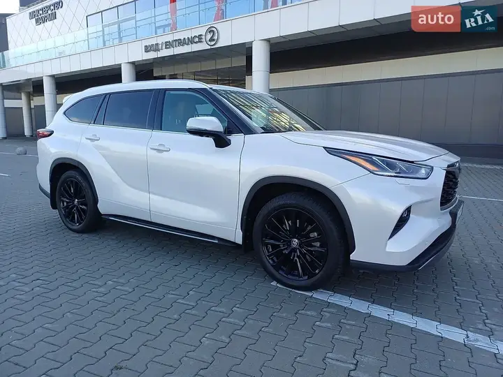 Toyota Highlander 2024 photo 5