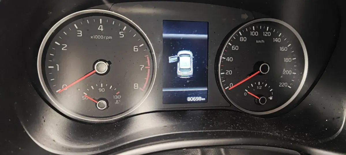 Kia Stonic 2023 photo 3