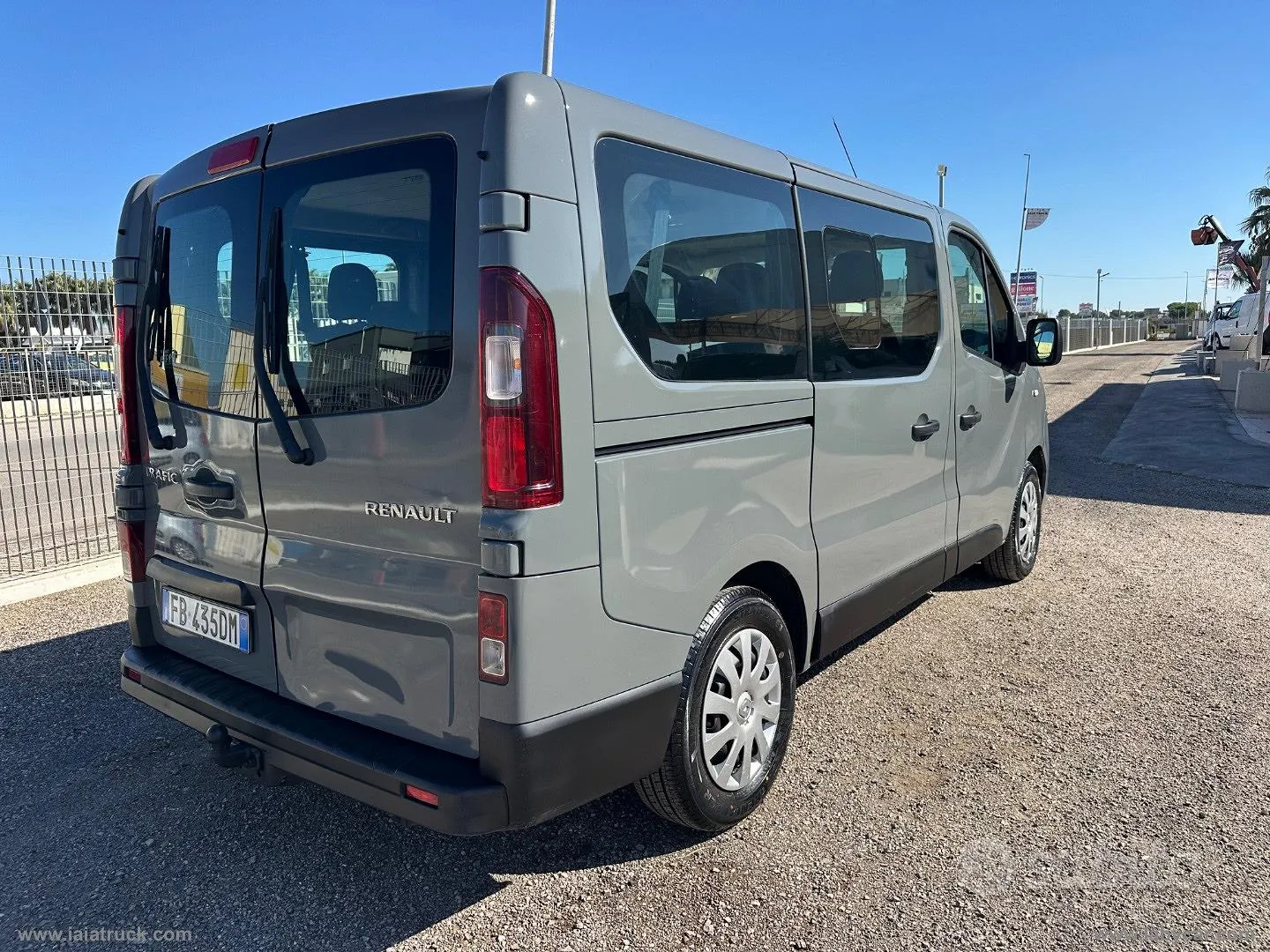 Renault Trafic 2016 photo 5