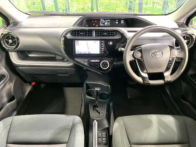 Toyota Aqua 2019 photo 2