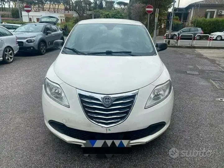 Lancia Ypsilon 2014 photo 5