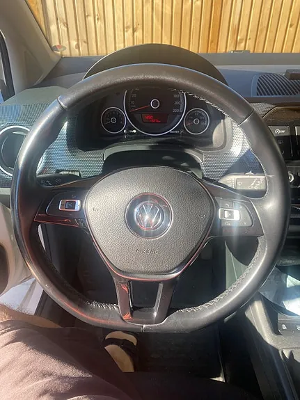 Volkswagen Up 2018 photo 4