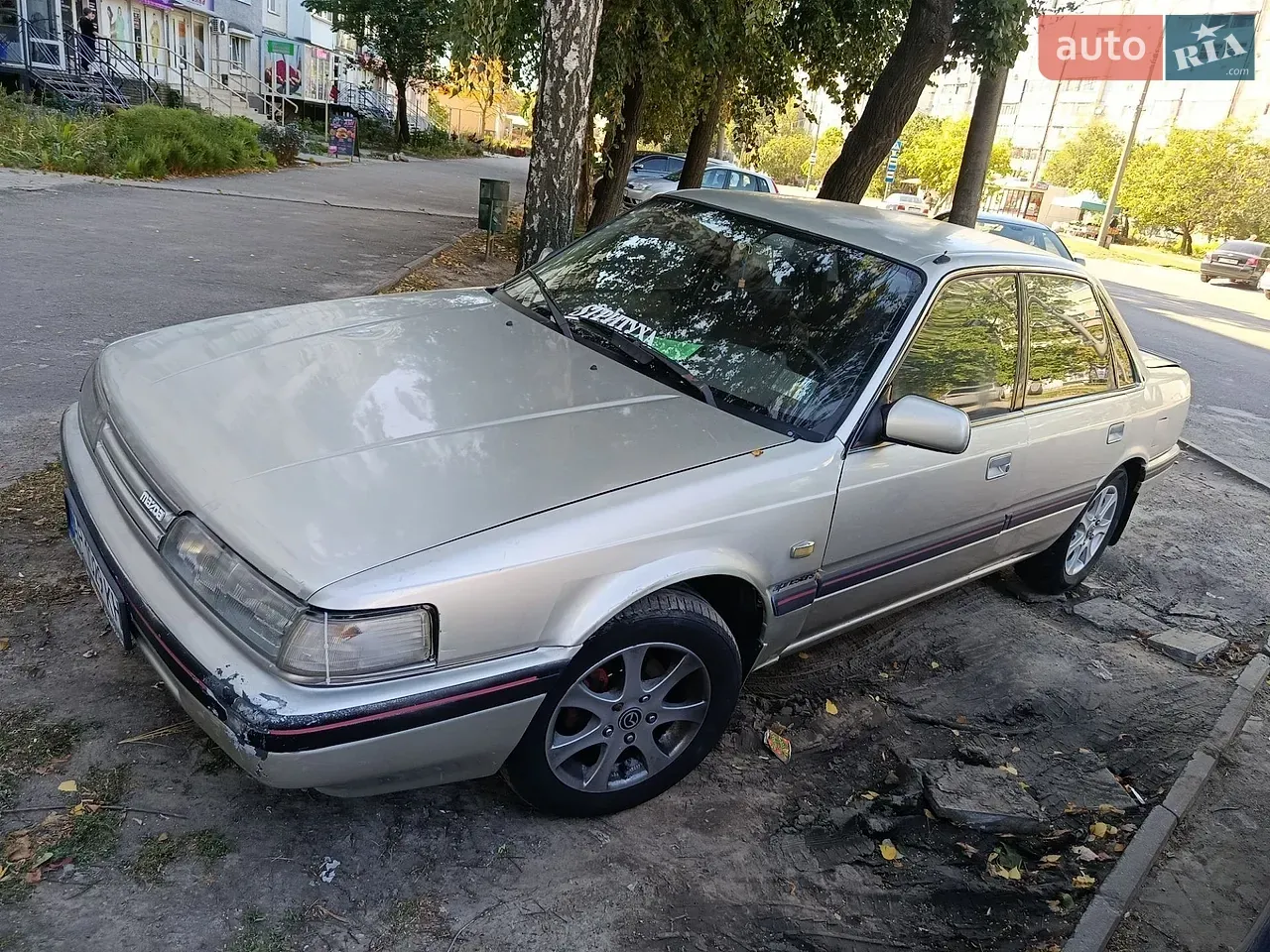 Mazda 626 1987 photo 4