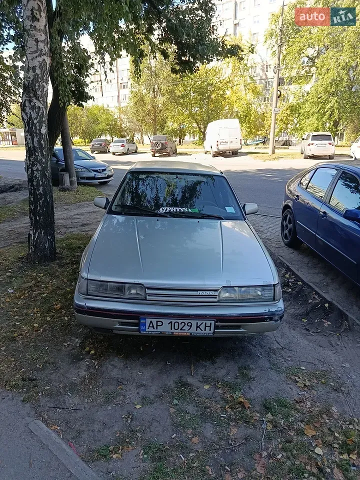 Mazda 626 1987 photo 3