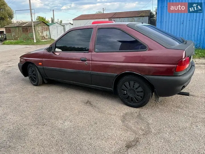 Ford Escort 1995 photo 3