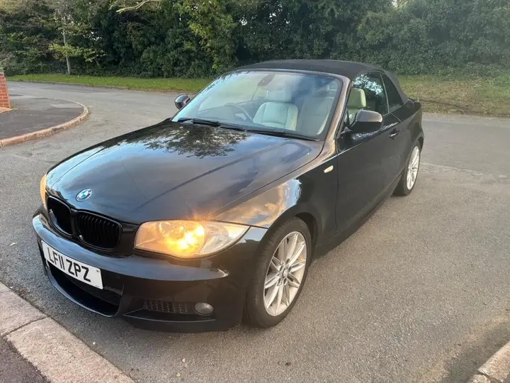 BMW 1 Series Cabriolet 2011 photo 3