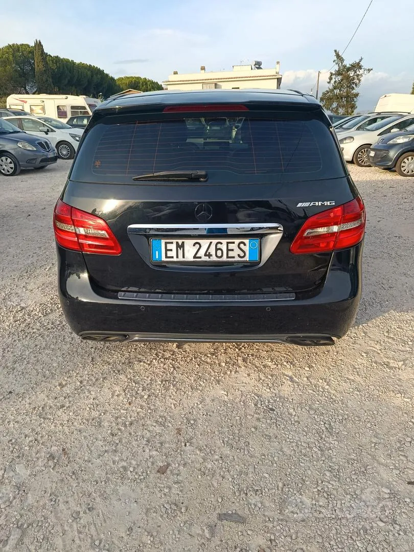 Mercedes-Benz B 200 Cdi 2013 photo 5