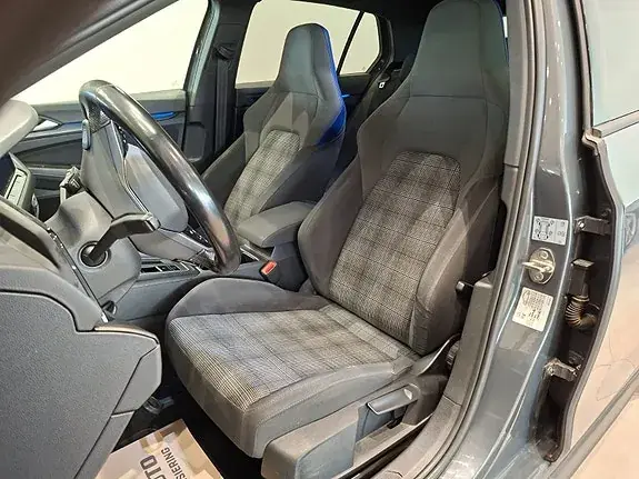 Volkswagen Golf Viii 2021 photo 3